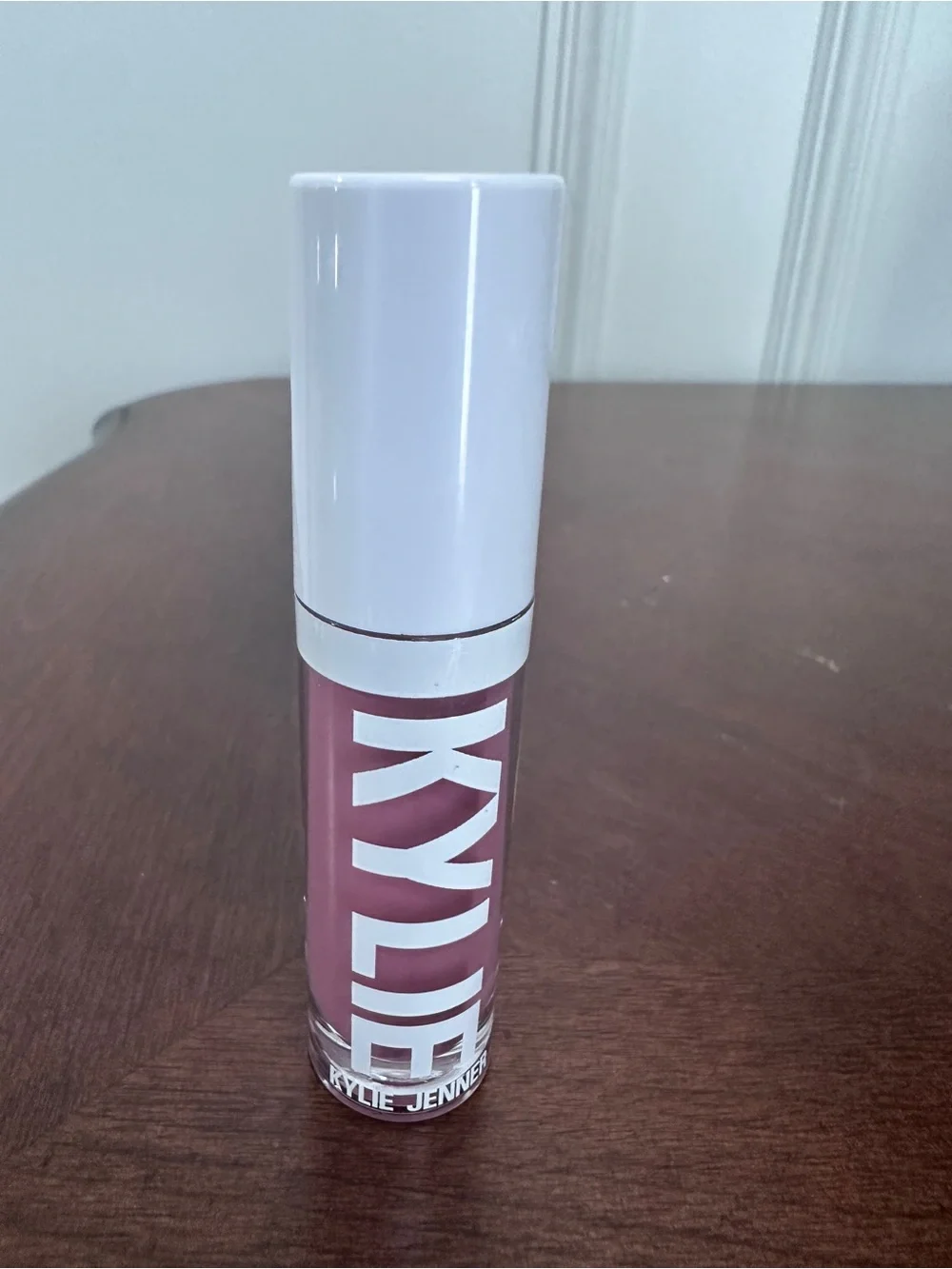 Kylie plumping lip gloss